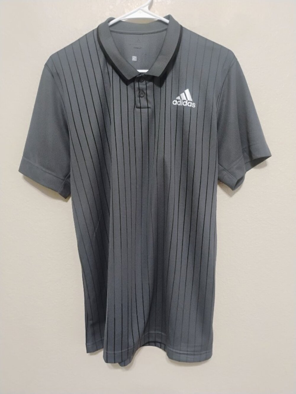 Adidas Men's L Gray Black Pinstripe FreeLift AEROREADY Tennis Polo Shirt
